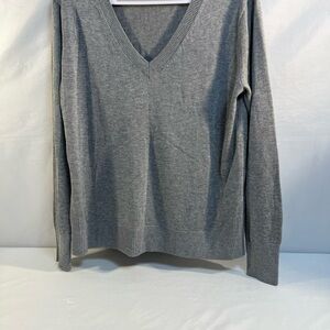 Banana Republic Heather Gray Knit V-Neck Sweater Womens Sz Md Acrylic/Rayon Soft